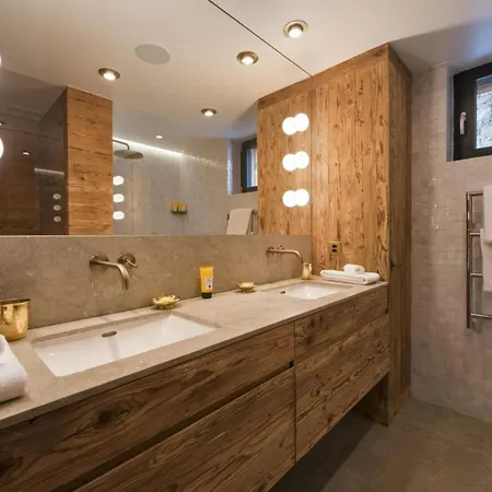 シャレー Alpine Luxury Chalet Konk In Switzerland